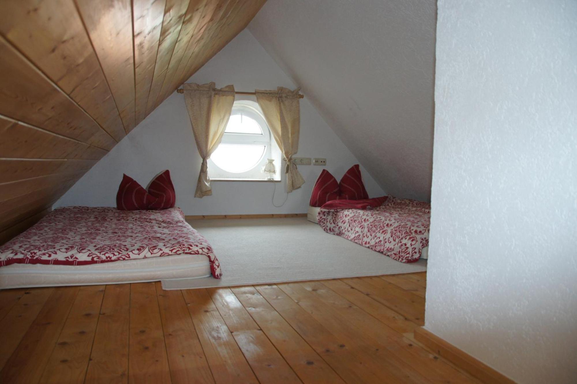 Schwalbennest Kaisitz Apartment ภายนอก รูปภาพ